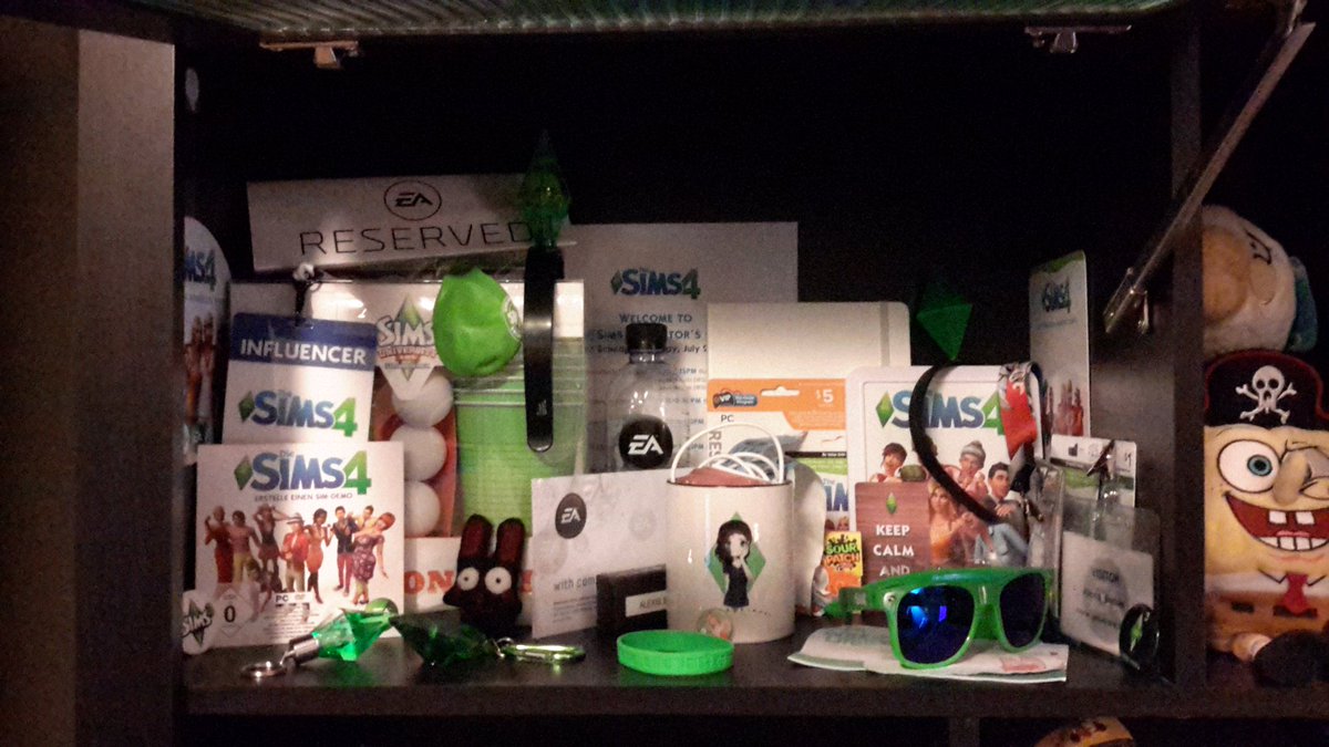 SimsVIP's tweet image. Well everyone, my shrine is done! 😹😆❤👌