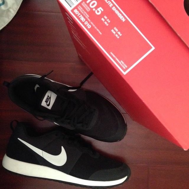 keythering's tweet photo. NIKE ELITE SHINSEN SIZE 10.5 FOR SALE ((USED IT ONCE PALANG)) #helpingabro https://t.co/5TXXaqwhgB