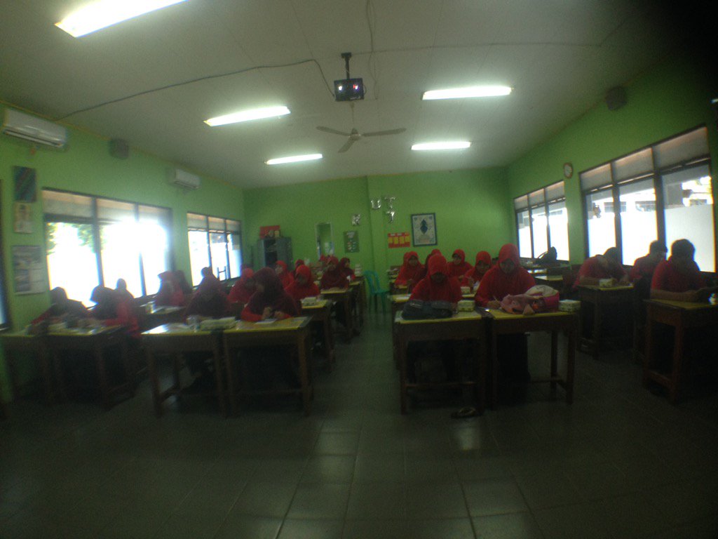 hallo tweeps! Hari ini AEC lagi workshop dong