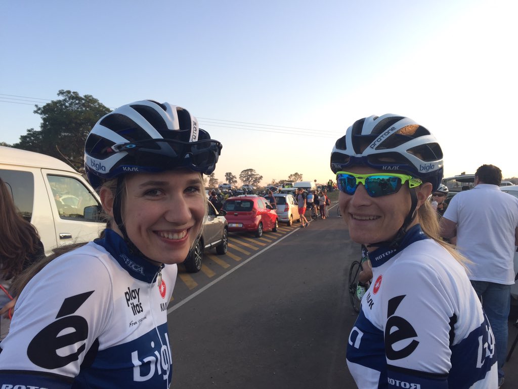 Equipe_PauleKa's tweet image. An introduction to South African racing for @ClaraKoppenburg and @DorisSchweizer #CC2015 @momentum947
