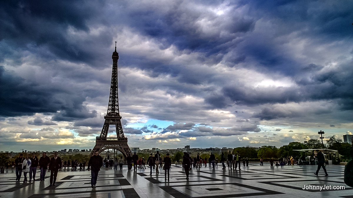 JohnnyJet's tweet photo. What To Do in a City Where���s There’s Been a Terrorist Attack
https://t.co/wVCab471Em
#ParisAttacks https://t.co/yz5DIJ4lmA