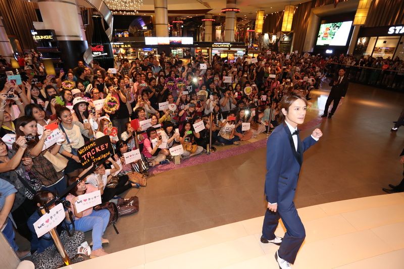 TakkiTsubasa_TH's tweet photo. ครบรอบ1 ปี
15/11/2014
J-Series Festival 2014
Credit:GYUcreation
#Anniversary
#WelcomeBackTackey https://t.co/MV6NwTzG8D