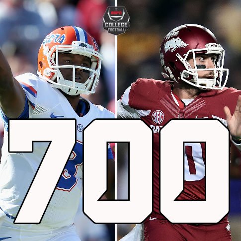 ESPNCFB's tweet photo. Both Florida and Arkansas earned win #700 in program history. https://t.co/zfZ651C4cy