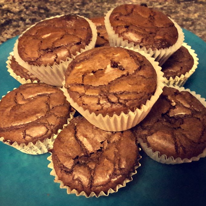 I made brownies haha so good!!! Just right with a glass of milk ;) xoxoxo https://t.co/pn1c1AJTWI<a href="/tag/youtube"class="tags"><span>#youtube</span></a><a href="/tag/kdandtone"class="tags"><span>#kdandtone</span></a><a href="/tag/kdandtoneraw"class="tags"><span>#kdandtoneraw</span></a><a href="/tag/kdandtoner"class="tags"><span>#kdandtoner</span></a>