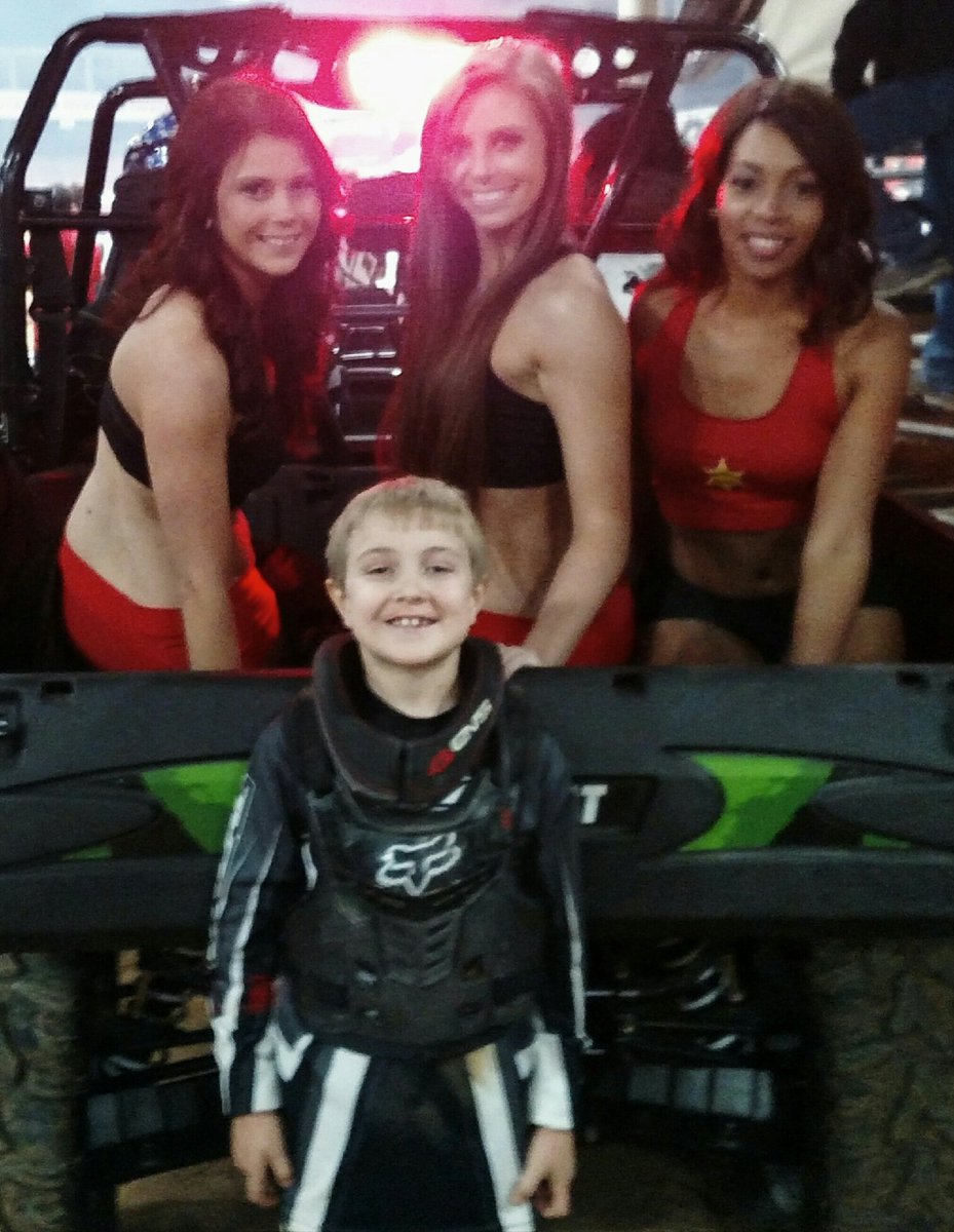 brooks_royce's tweet photo. Nitro ax tour https://t.co/4us1jymrXi