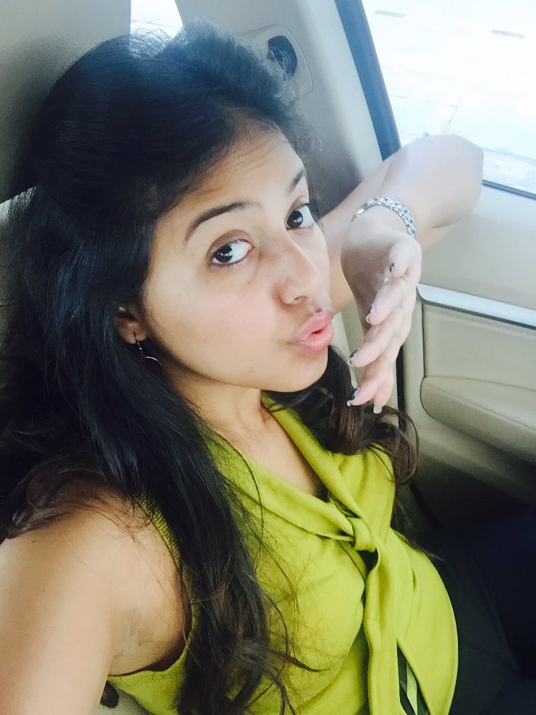 Helooo Vizag ,, I am coming to you ,, meet me there this evening  #shankarabaranam