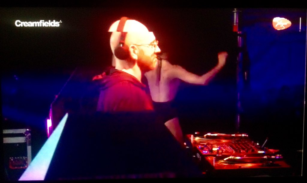 mauroegarcia's tweet photo. #CreamfieldsLive @svenvaeth arranca su set en la #CocoonArena de @creamfields_ba https://t.co/40lc3RiD68