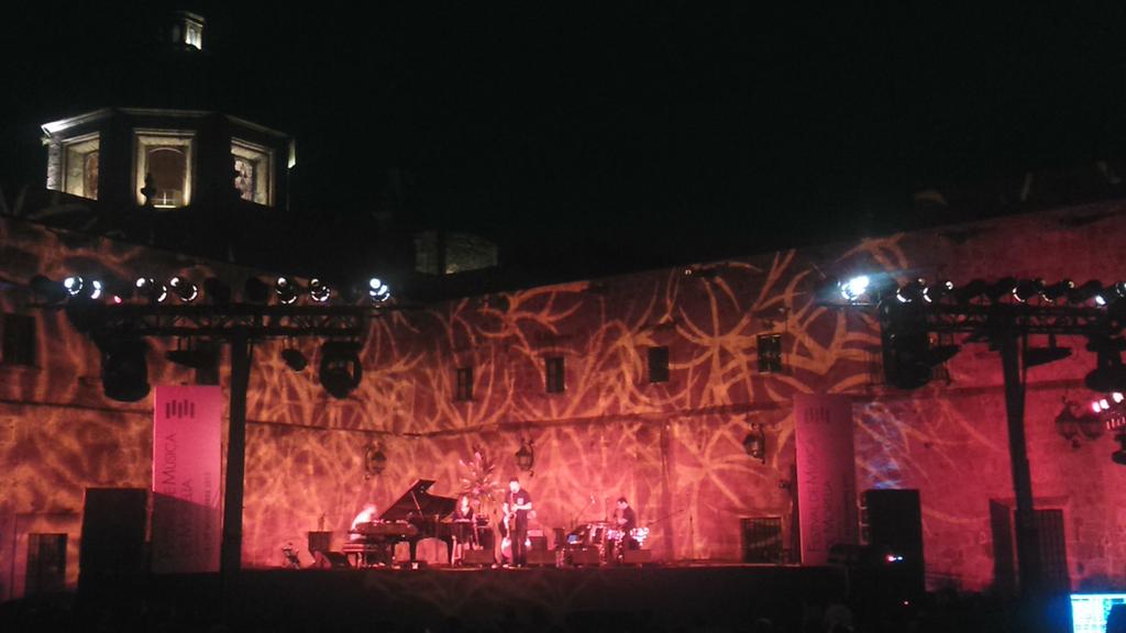 malariasonora's tweet photo. Meridian Suite, un intento de hacer una novela con sonidos. @AntonioDrumsX en @FestivalMorelia #FiebreSonora https://t.co/odSkNeMvfF