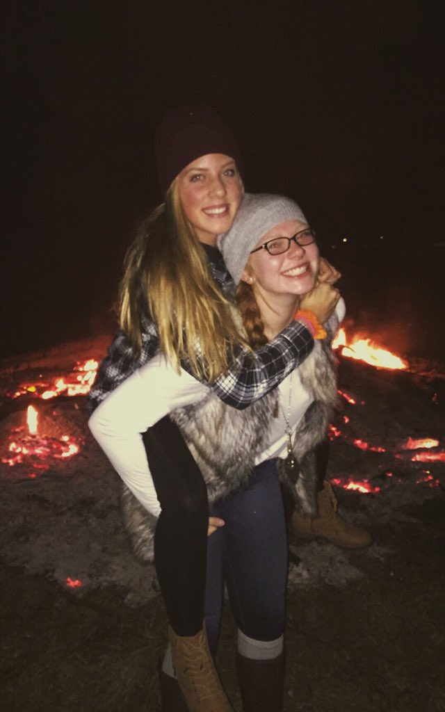 naomezzz's tweet image. u could say it was pretty "lit" tonight;))