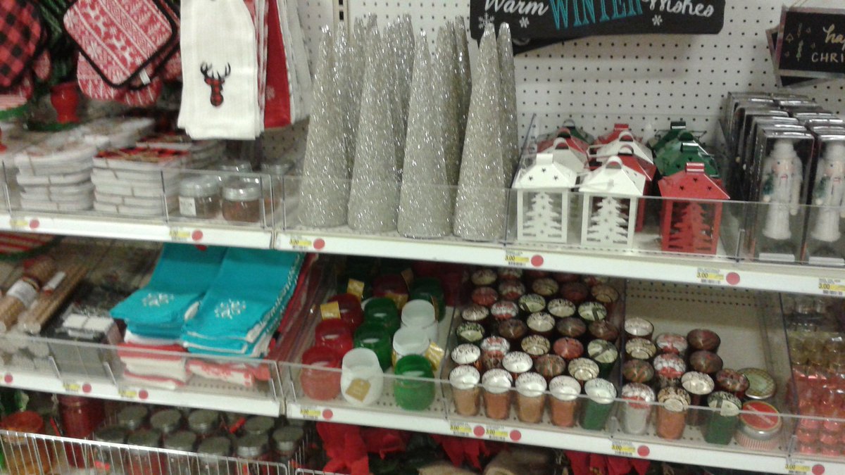 Its Saturday night in the playground is full. #GuestsLoveBullseyesPlayground! <a href="/slaughterAsh/">Ashley Slaughter</a> <a href="/Robert0928/">Robert Brooks</a>