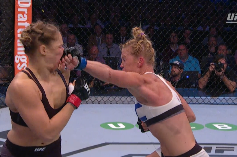 sportsbetcomau's tweet photo. Holm has beaten the unbeatable!
#UFC193 https://t.co/5p9L1oQ2Z2