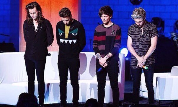 5_harry2n8_'s tweet photo. Harryの口くっそかわええやべぇ https://t.co/92YPTW9oxX