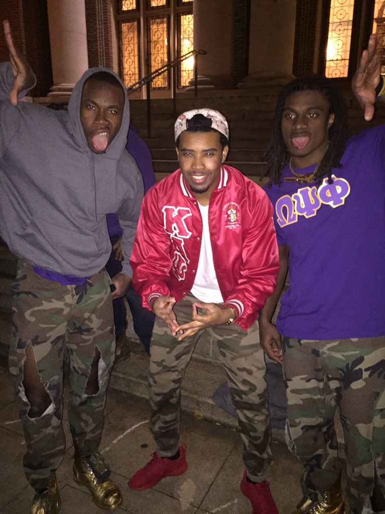 AnotherEchelon_'s tweet photo. Kamoed owt #1911 #ฮฮฮจ #ฮฉฮจฮฆ #UIUC15 https://t.co/ytBf5K3KBf