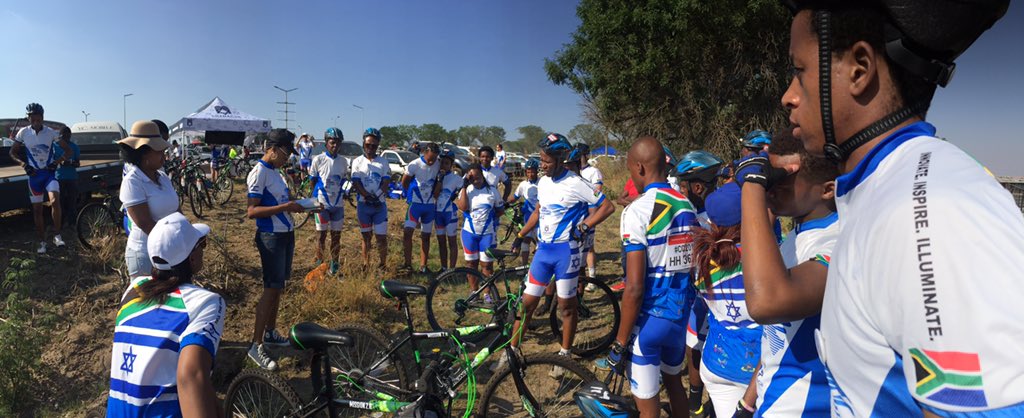 JoshuaMeshoe's tweet image. We as black South Africans proudly showing support for #Israel as we participate in the @momentum947 #CC2015