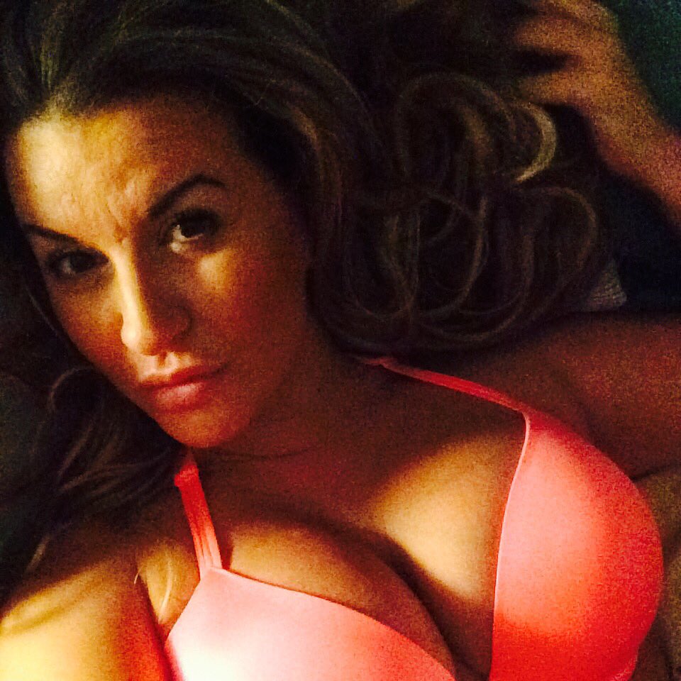 P_macnificent's tweet photo. A lill late but ... Always worth it 💋 @FFTop10 @Playboy @DailyChivettes https://t.co/QRqMPM1Vvs