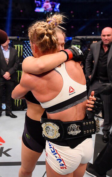 nads_cas's tweet image. So much respect for @_HOLLYHOLM ! Making sure @RondaRousey is okay. Stay humble, always. #UFC193