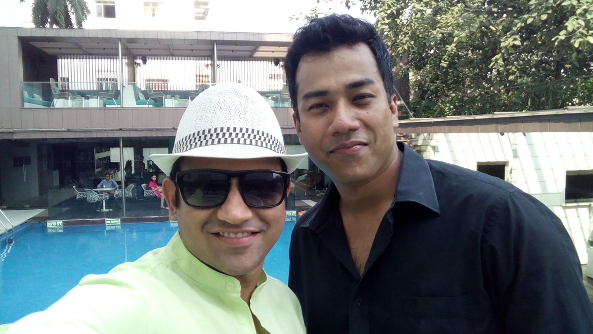itsneilroy's tweet photo. Kaustav shooting with the #FfaceCalendar models. It's always a pleasure 2 work with you..Thnks a lot @kaustavsaikia https://t.co/4UkeJlmvwx