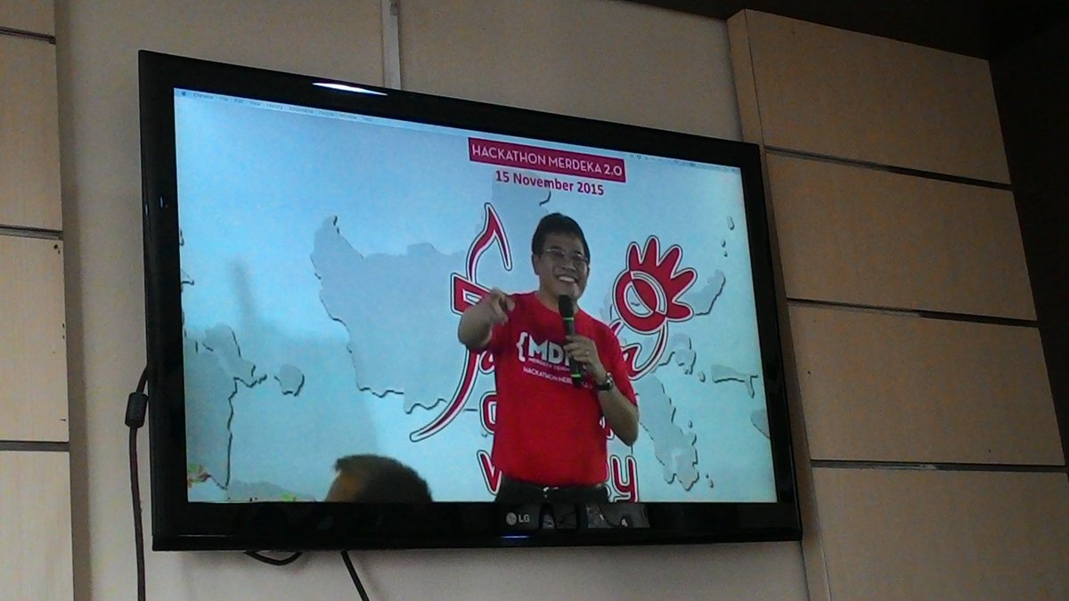 BroRis's tweet photo. Live @UseeTVcom , speech CEO @TelkomIndonesia Bpk @AlexJSinaga at @Jakdiva for #telkomhackatonmerdeka2 https://t.co/lqroJpOigG