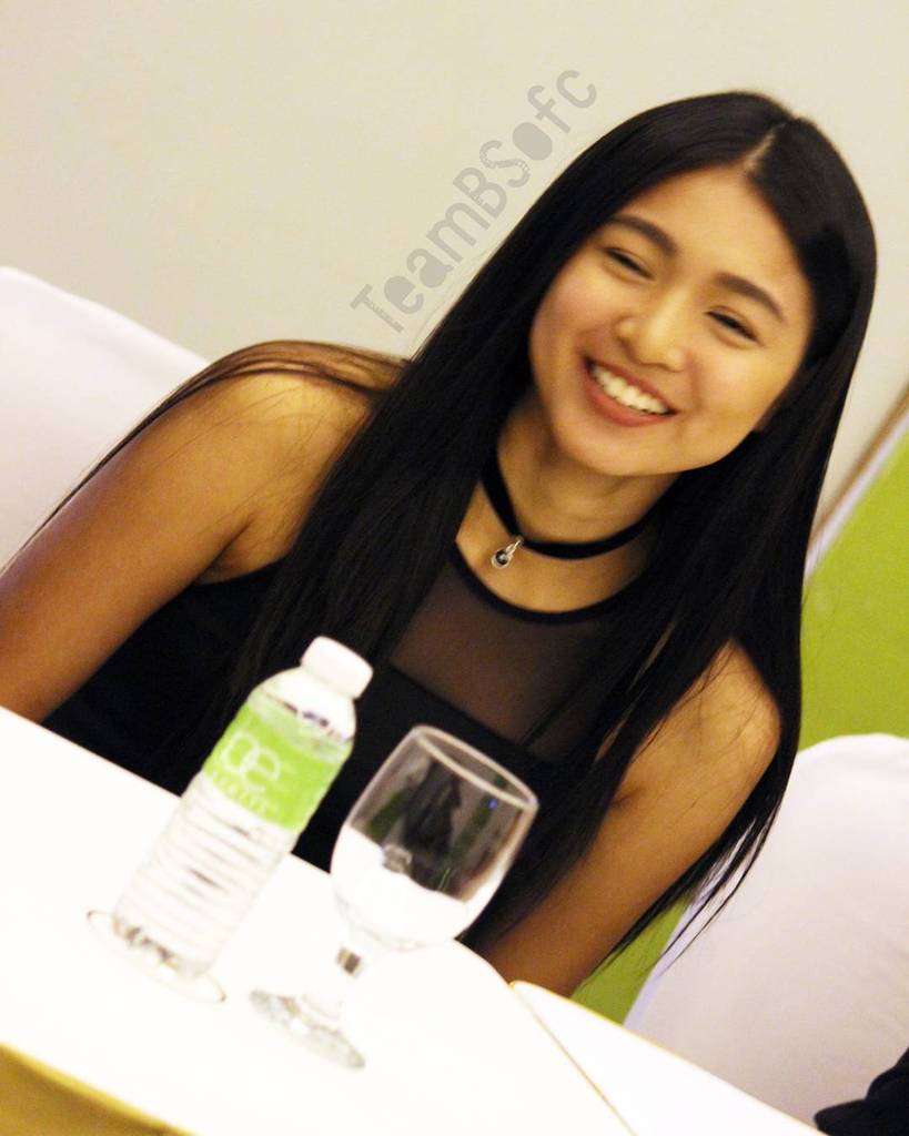 TeamBSofc's tweet photo. Sabi ni James we're friends, just friends. Oh anong ngiti2x mo dyan Nadz? Hahaha ๐๐๐
#OTRWโฆ https://t.co/c3TLhRNwd7 https://t.co/Mv1QZQcSob