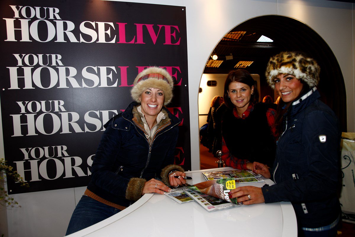 YourHorseLive's tweet photo. Meet @CSJDujardin @YourHorse Magazine Subscriber Lounge at @YourHorseLive today 9.30-9.50: https://t.co/VU51pOYava https://t.co/iZfGyCStra