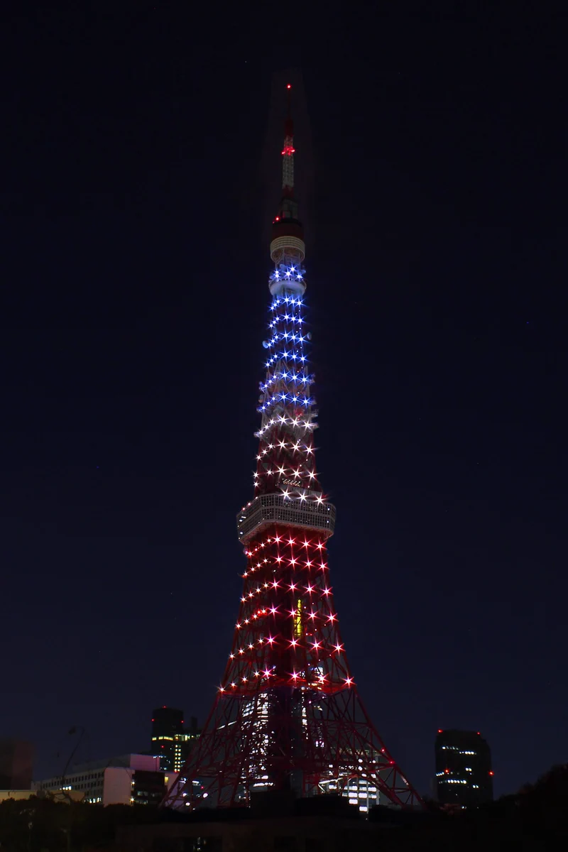 東京タワー、そしてノッポン兄弟も祈る。#PrayForParis