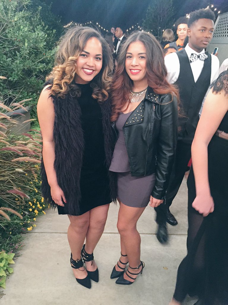 Jordaannn_Cole's tweet photo. you & yours vs. me & mine. 😛💓 #fallball2015 https://t.co/UFeqDEnwy0
