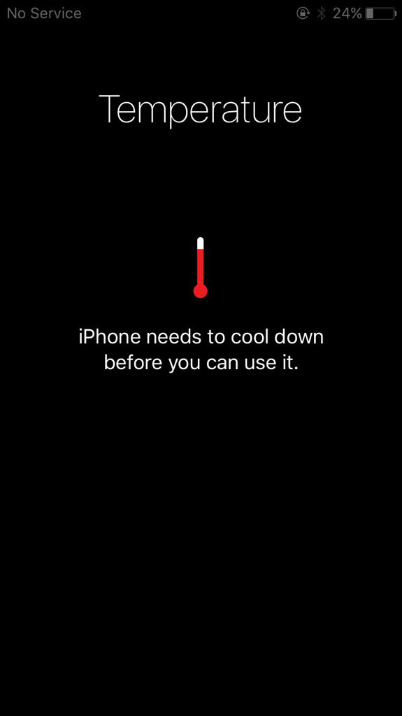 loubarbss's tweet photo. Sunbathing issues https://t.co/ia8LgNvcPE