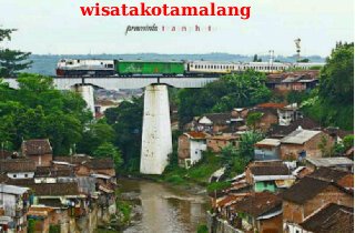 Jembatan sungai brantas <a href="/kota/">ヒ カ リ ‼</a> malang,jatim#sambil melihat kereta gajayana executive(jkt-mlg)melintang di atasnya ☑