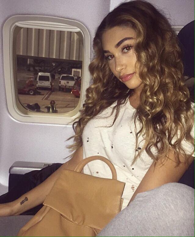 FUCKINGMAMl's tweet image. new fake rt babes 💘🙃