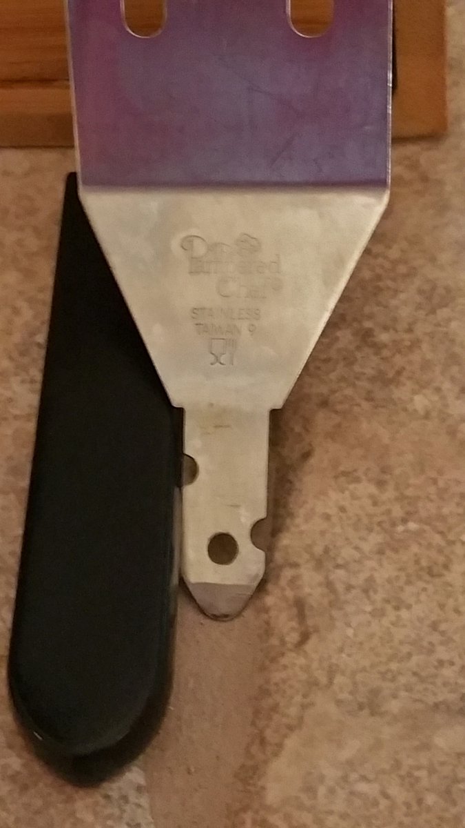 pinkee99's tweet image. How does this happen? @pamperedchef  #notgoodenough  #pamperedchef #replacementneeded