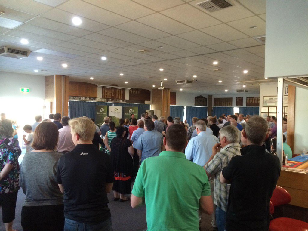 Local farmers in Birchip listening to <a href="/DanielAndrewsMP/">Dan Andrews</a> on Drought support measures announced  <a href="/Tuoheypj/">Peter Tuohey</a> #springst