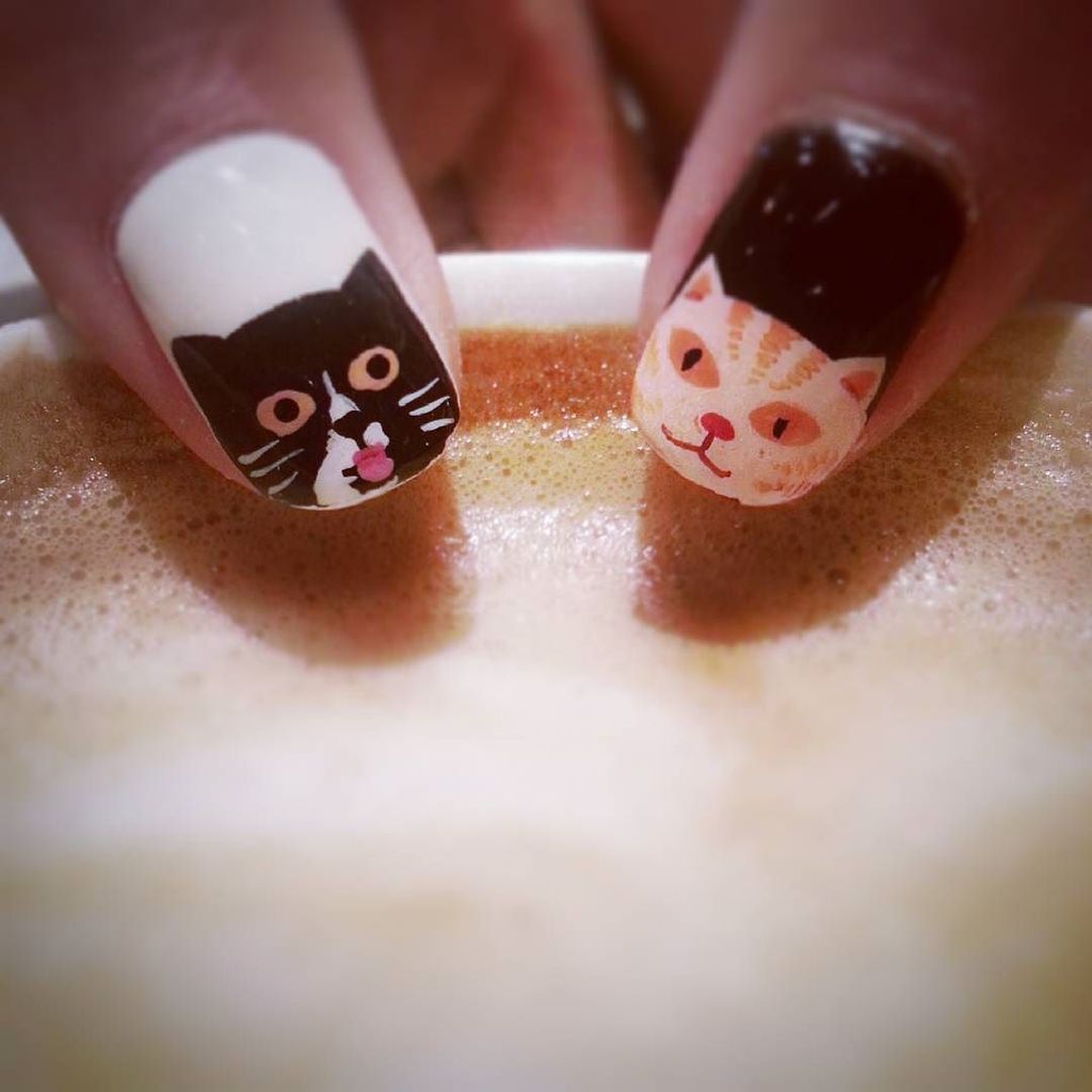 wafflerica's tweet photo. New Meow-ni. 🐈💅 #egbertcat #cheesepuffcat #catsofinstagram #nailsofinstagram #crazycatlady… https://t.co/BnExyycXm6 https://t.co/AE4VJhFbNB