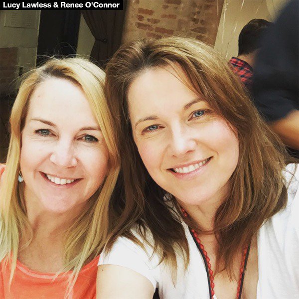 TeamInternet6's tweet image. #GetReneeOnAshVsEvilDead