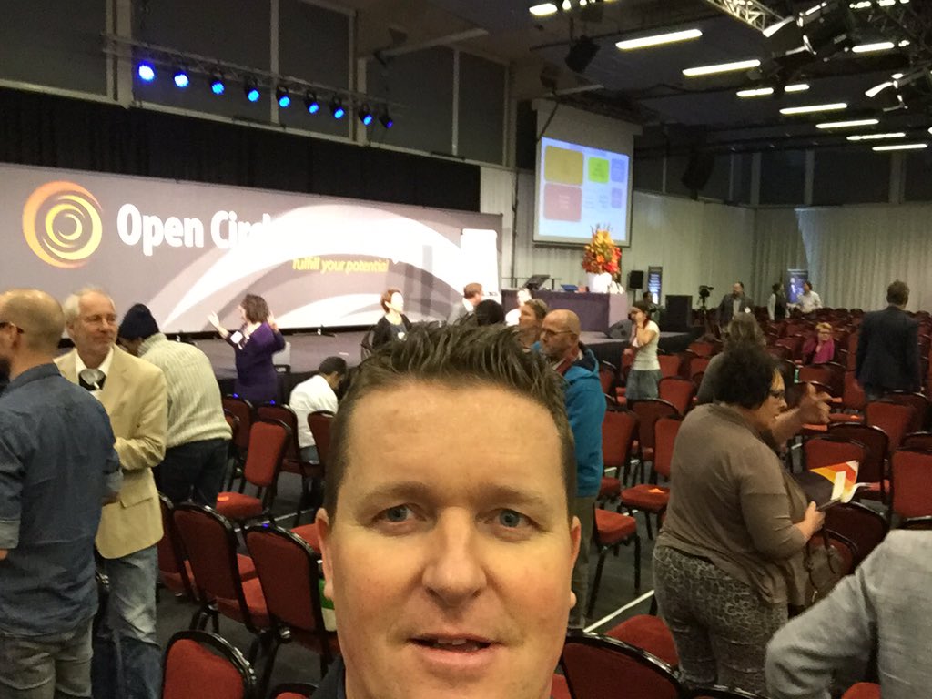 DeGroeiCoach's tweet photo. Here we go again. Day 2 of Profit Marketing #opencircles #energy #growth https://t.co/Z7eFmvEMxu