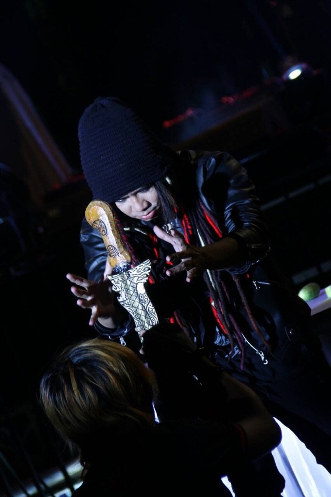 Perform dari Dean Axel bikin menegangkan semua penonton #TriBluesFast #inibarublues