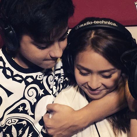 OfficialKBB's tweet photo. Gigil. Yakap. Akbay. Talk about sweetness: KathNiel. 😍❤️ #PSYBeginAgain https://t.co/HtfEbEsoZ1