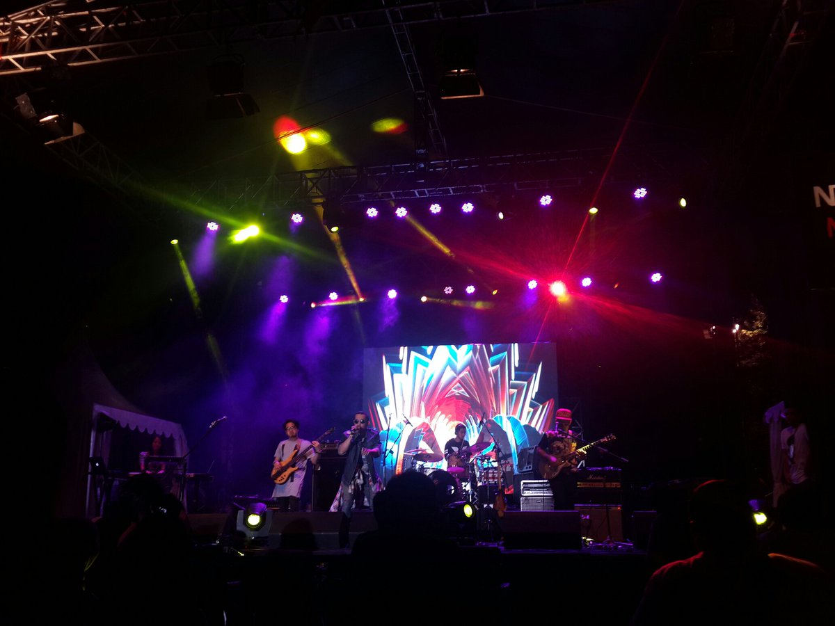 saksikan keseruan <a href="/Odds_music/">ODDS</a> hanya di #TriBluesFest #inibarublues🎸🎤