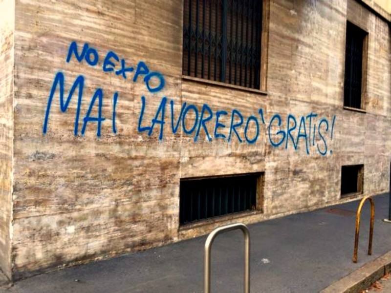 AteneCalling's tweet photo. Comunicato dei 5 studenti greci ricercati dalle autorità italiane https://t.co/BllX1R2nzt https://t.co/hTOVkDGQI4