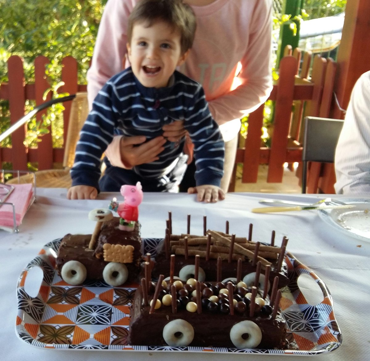 crissvp's tweet photo. Celebrando el santo del rey de mi casa!! #sanmartin #familiavelasco https://t.co/Hf6tuHedYF