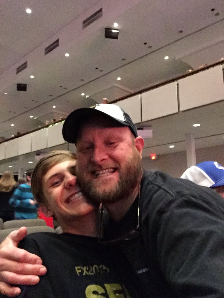 PerryWagoner's tweet photo. Carson loves me❤️ #fx2015 https://t.co/duupjxGGbA