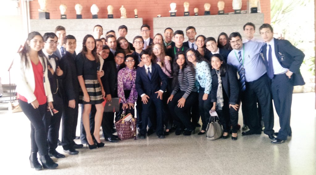 cumbre_csap's tweet photo. #RostrosDeAlegría por haber concluido satisfactoriamente la jornada del día de ayer en @ISMUN_IE 
#CumbreCSAP https://t.co/Ai8rvtzmMa