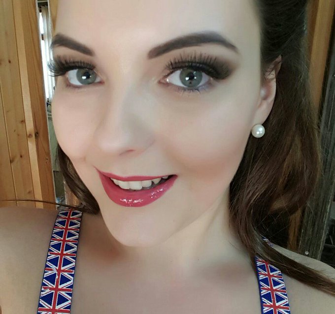 #selfie https://t.co/JYUNrclZDA<a href="/tag/selfie"class="tags">#selfie</a>