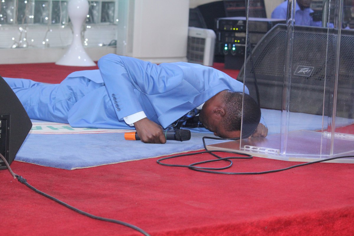 rccghq's tweet photo. #BreakthroughService 
#PossessingYourInheritance
@PastorJFOdesola 

Live ViA: https://t.co/5CwThOBy6O https://t.co/sOi86JiVkY