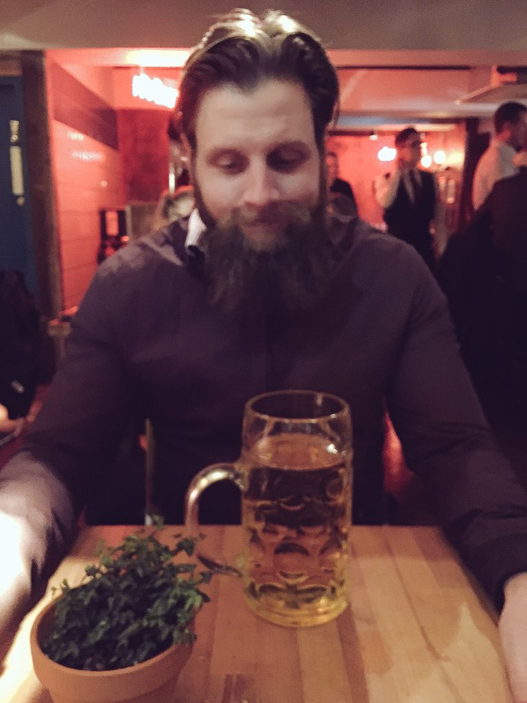 ElizaBrink's tweet photo. @peedy82 man v stein. https://t.co/3Ewe3aT7vQ