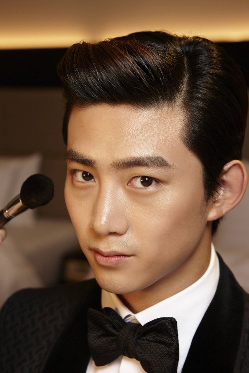 ок тэк ён. ок тэк ён 2pm молодожены. ок тэк ён одержимые мечтой. актёр ок тэк ён. тэкён из 2pm.