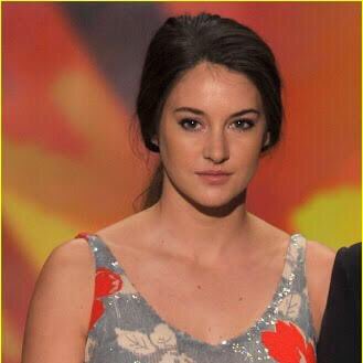 HAPPY BIRTHDAY TO THE GORGEOUS AND EXTREMELY TALENTED SHAILENE WOODLEY!  