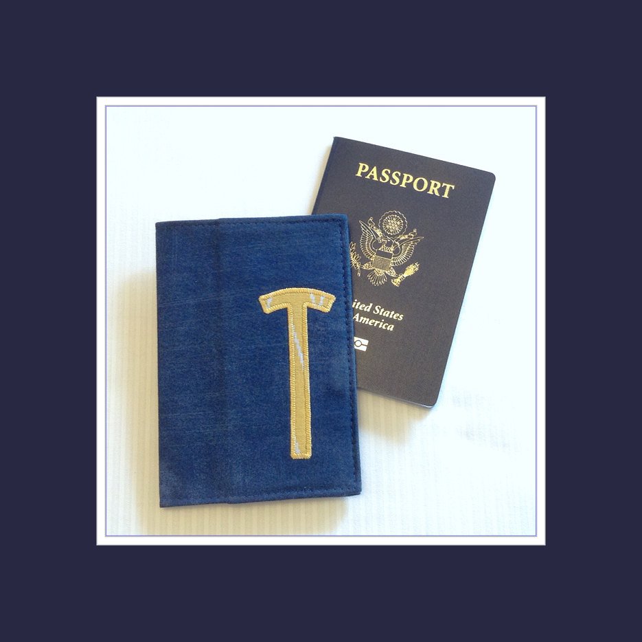 Alex_And_Ria_'s tweet image. Passport Holder Navy and Gold Travel Passport Case Honeymoon Passport Prote… etsy.me/1LRAbIS #Etsy #NavyGold