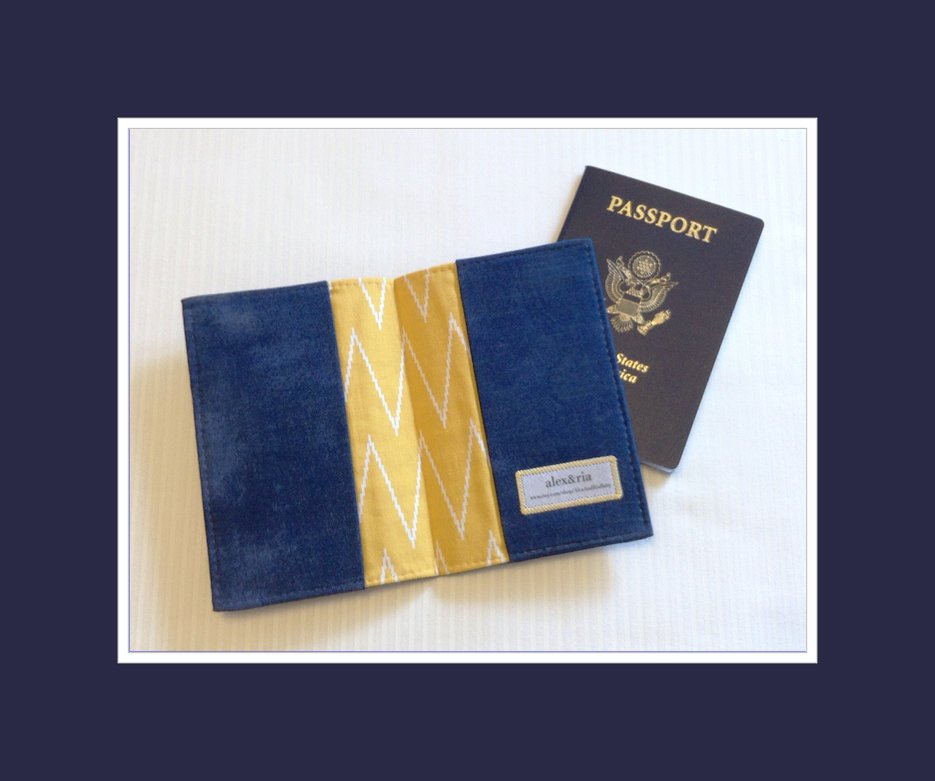 Alex_And_Ria_'s tweet image. Passport Holder Navy and Gold Travel Passport Case Honeymoon Passport Prote… etsy.me/1LRAbIS #Etsy #NavyGold