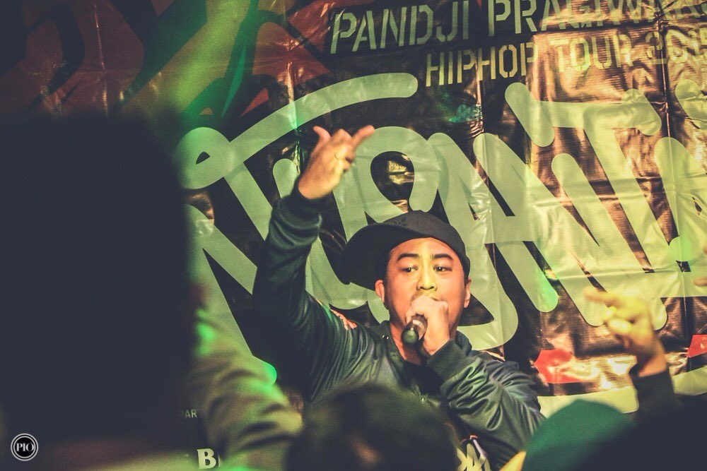 pandji tweet picture
