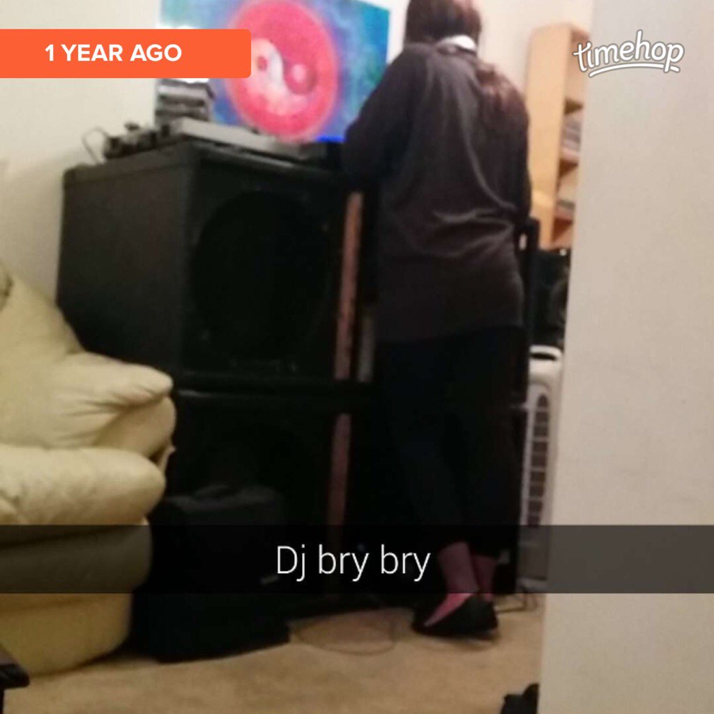 lighttthefuse's tweet photo. 1 year ago 😂 @thattKyle https://t.co/fIbthgJS6M